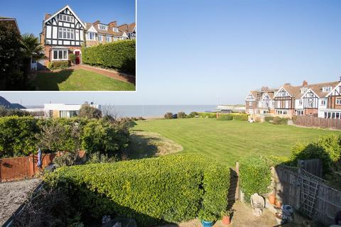 Carlton Road East, Westgate-On-Sea, CT8