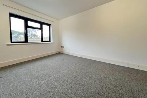 1 bedroom flat to rent, Canford Cliffs