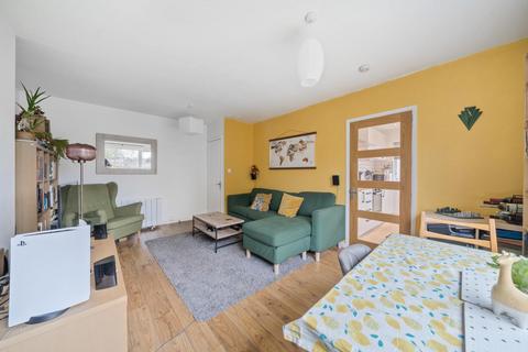 2 bedroom flat for sale, Faversham Road, Catford