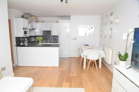 2 bedroom apartment for sale, Tideslea Path, London, SE28 0NH