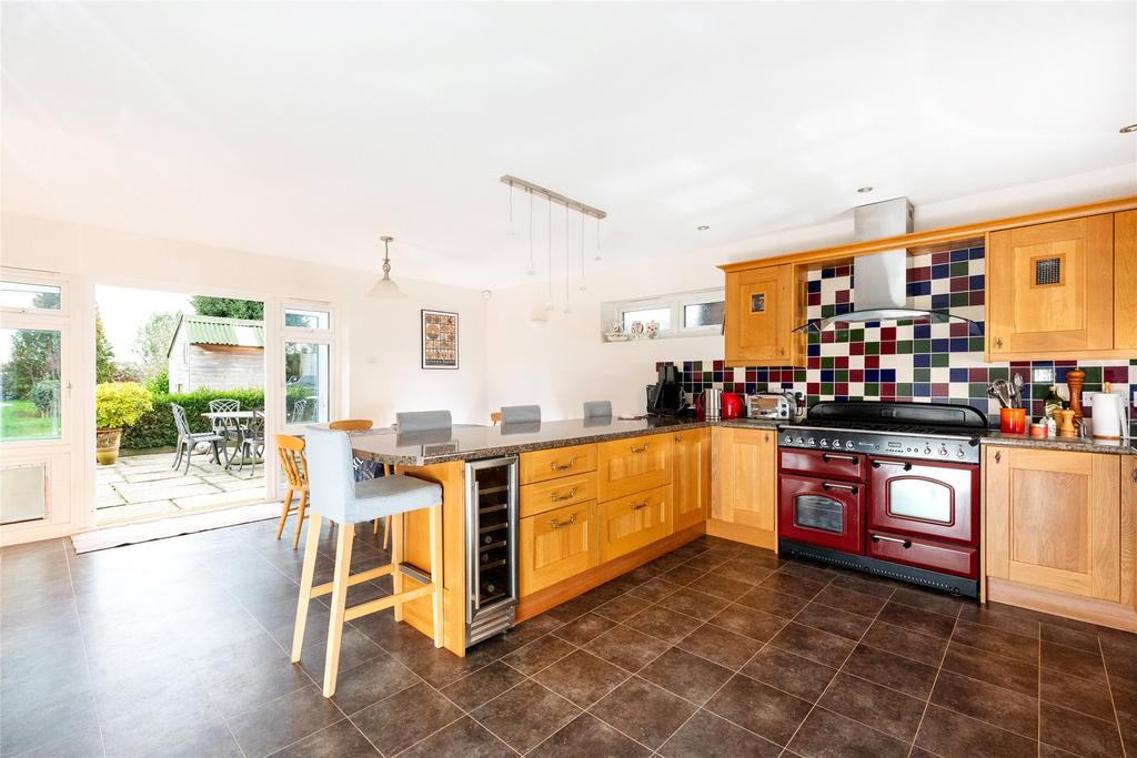 Kitchen/Breakfast Rm