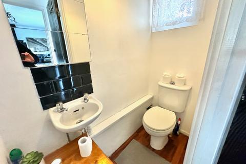3 bedroom semi-detached house for sale, Ayr Close, Telford TF1
