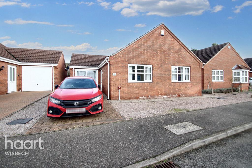 Whetstone Way, Outwell 2 bed detached bungalow for sale £280,000