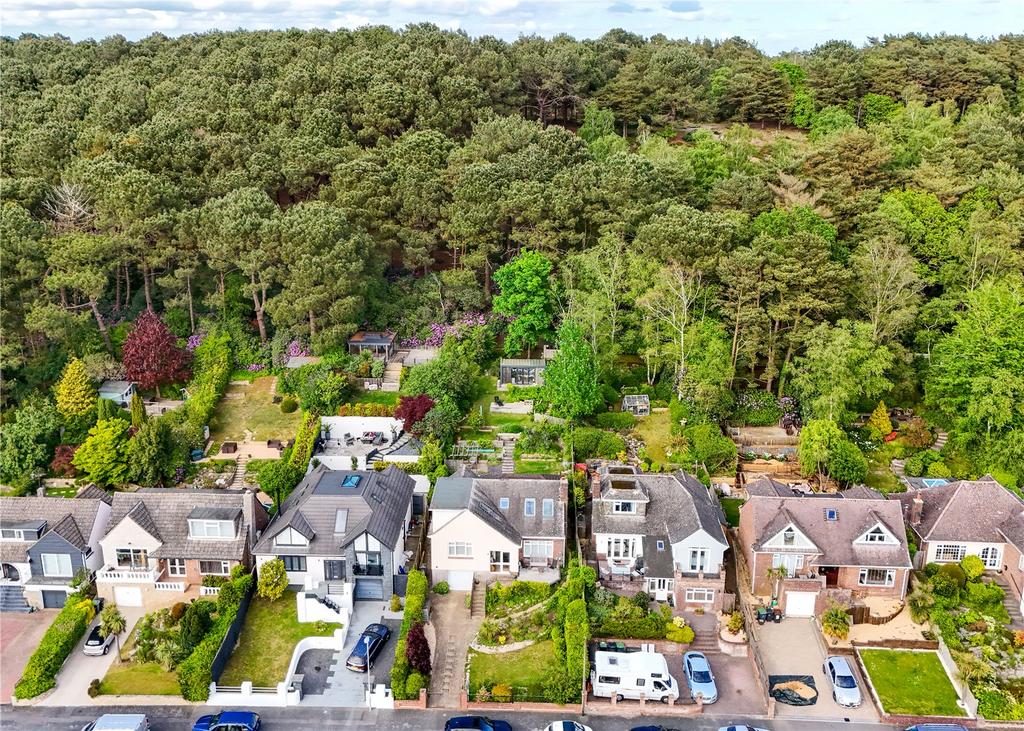 Hillside Drive, Christchurch, Dorset... 4 bed detached house for sale