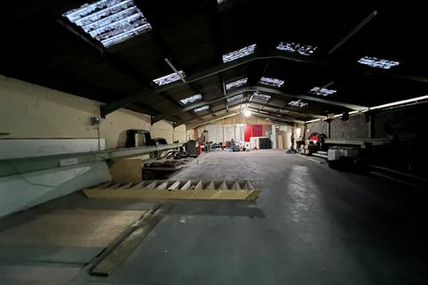Warehouse to rent, Central Way, North Feltham Trading Estate, Feltham, Greater London, TW14