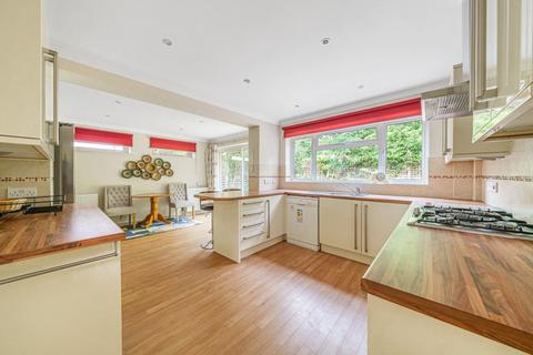 4 bedroom detached house to rent, Netherby Park, Weybridge, KT13