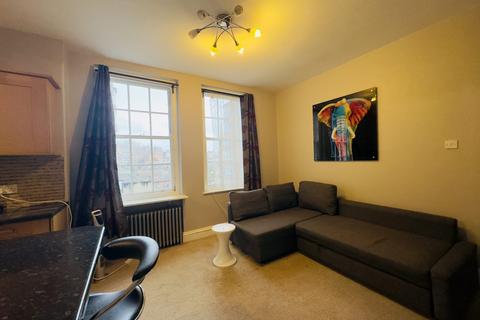 2 bedroom flat to rent, Queensway, London, W2