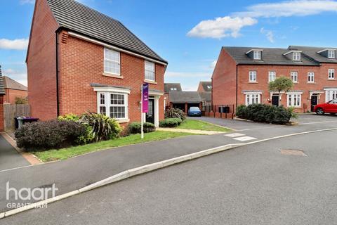 4 bedroom detached house for sale, Dalton Close, Grantham