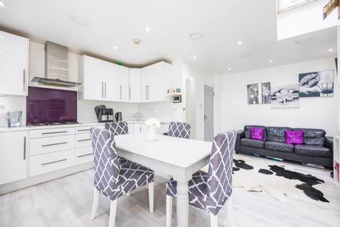 3 bedroom terraced house for sale - Gloucester Road, London
