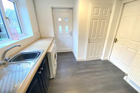 10 Carrbrook Drive, Royton, Oldham, OL2 6DD