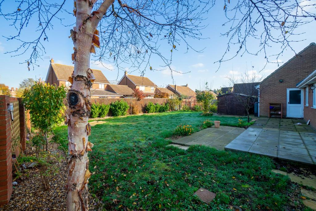 Clements Close, Scole, Diss 2 bed detached bungalow for sale £375,000