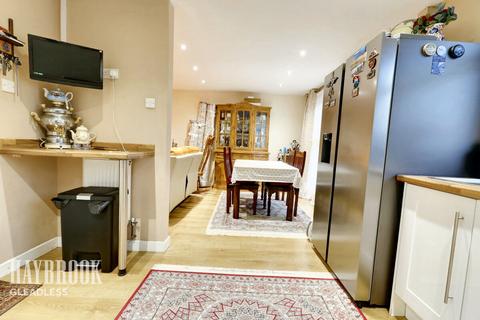 12 Lingfoot Close, Sheffield, S8 8DD