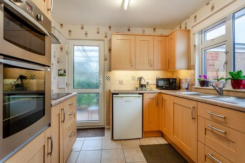 14 Dean View, Cinderford, GL14 3EE