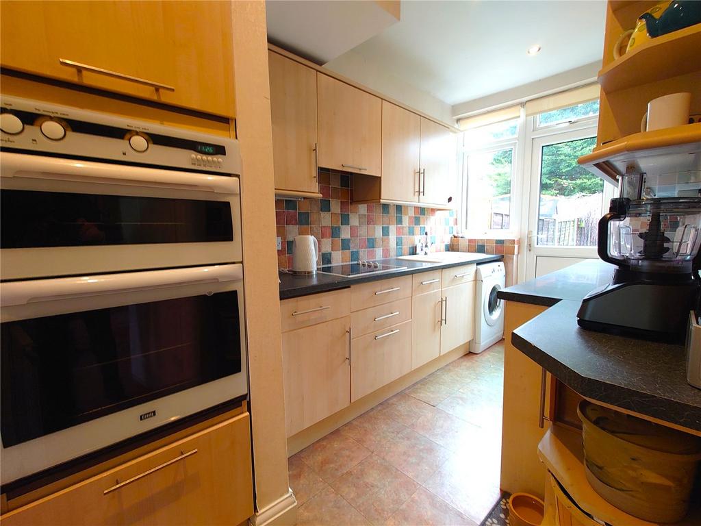 Kitchen (2)