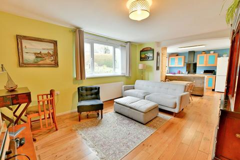 3 Derwent Crescent, Swalwell, Newcastle Upon Tyne, NE16 3HX