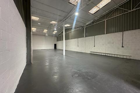 Warehouse to rent, Business Park, Wellington, Somerset, TA21