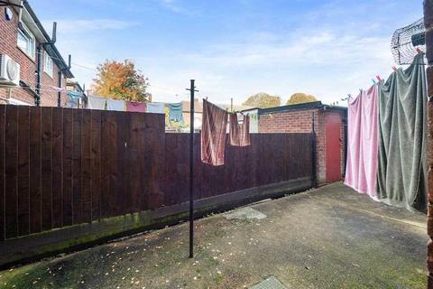 1 bedroom property for sale, Bastable Avenue, Barking, Essex