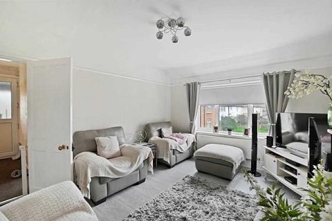 18 Lillechurch Road, Dagenham, RM8 2BG