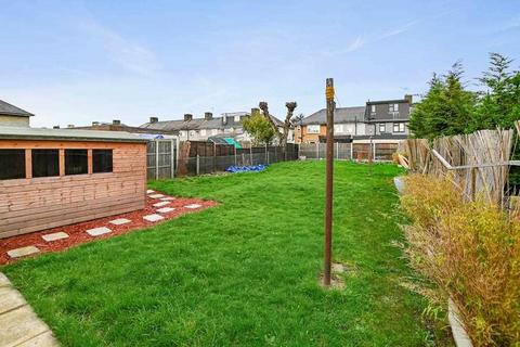 18 Lillechurch Road, Dagenham, RM8 2BG