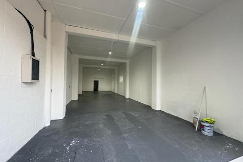 Warehouse to rent, Blackdown Business Park, Wellington, Somerset, TA21