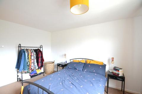 2 bedroom apartment to rent, Wilmington Way, Haywards Heath RH16