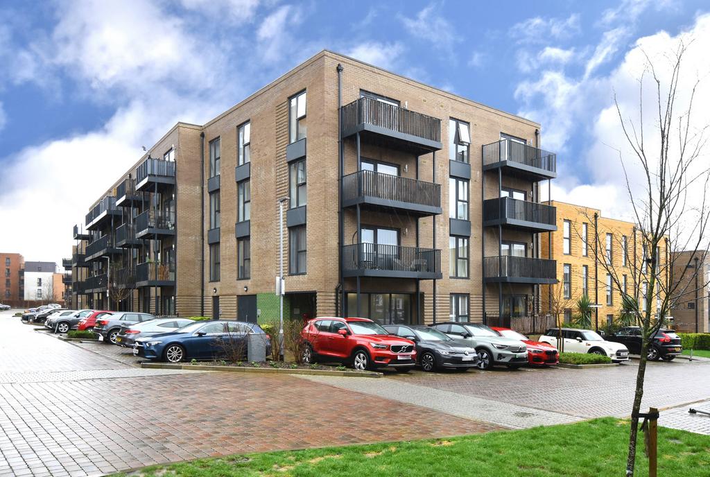 Kington House, Bowen Drive, Charlton, SE7 2 bed flat for sale £500,000