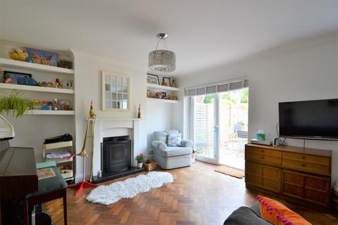 4 bedroom end of terrace house to rent, Finches Gardens, Haywards Heath RH16