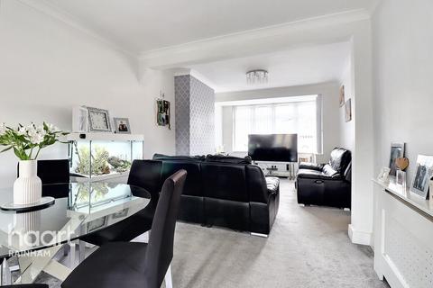 226 South End Road, Rainham, RM13 7XT