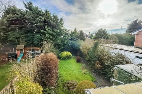 11 Beverley Close, Southport, PR9 8JS