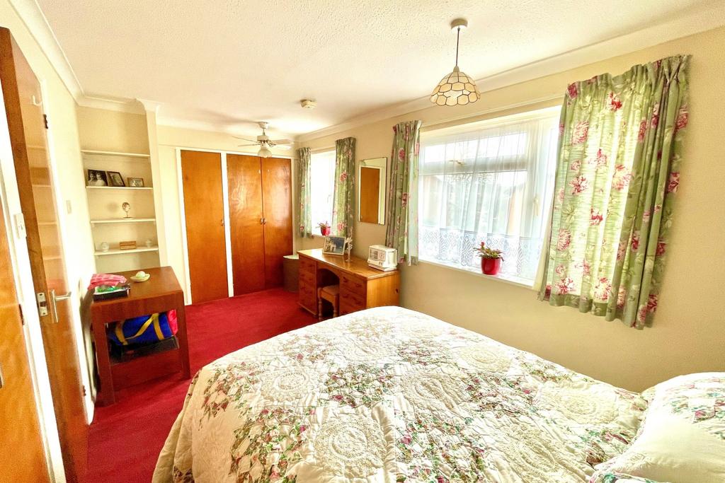 18 Heronfield BEDROOM ONE