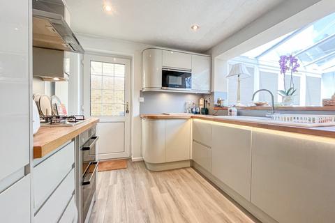 14 Ambleside Crescent, Farnham, GU9 0RZ