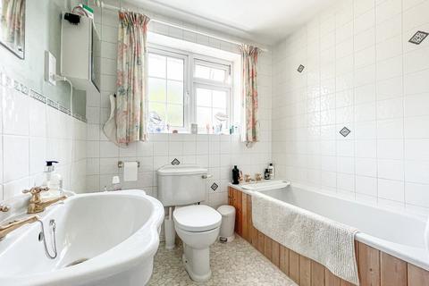 14 Ambleside Crescent, Farnham, GU9 0RZ