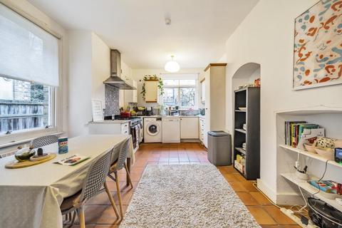 195 Amesbury Avenue, London, SW2 3BJ