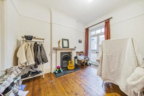 195 Amesbury Avenue, London, SW2 3BJ