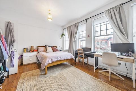 195 Amesbury Avenue, London, SW2 3BJ