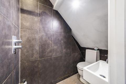 195 Amesbury Avenue, London, SW2 3BJ
