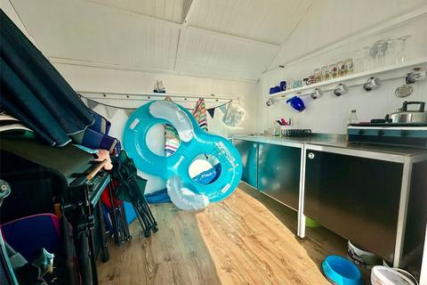 Property for sale - Beach Hut, Milford-On-Sea, Hampshire, SO41