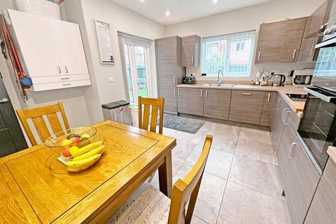 34 Burnham Road, Wythall, Birmingham, B47 6AT