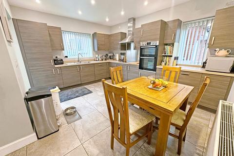 34 Burnham Road, Wythall, Birmingham, B47 6AT
