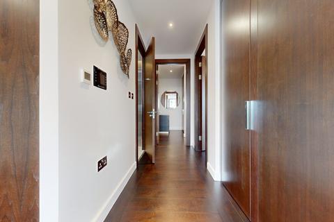 2 bedroom flat to rent, Charles Clowes Walk, Nine Elms, London, SW11