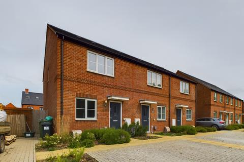 2 bedroom end of terrace house for sale, Farmington Way, Basingstoke, RG23