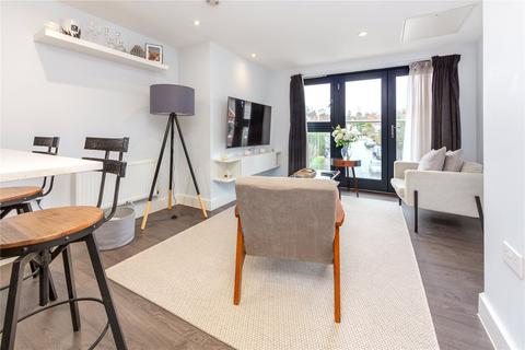 3 bedroom apartment for sale - Watling Street, Radlett, Hertfordshire, WD7