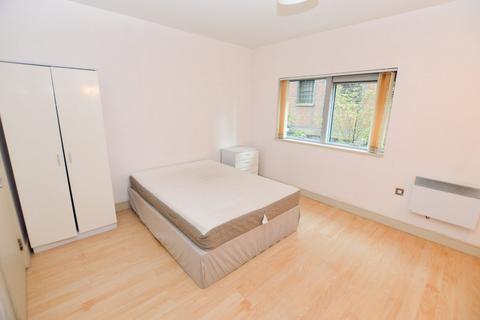 2 bedroom flat to rent, Great Northern Tower, Watson Street, Deansgate, Manchester, M3