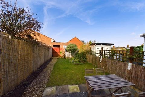 2 George Whitefield Close, Matson, Gloucester, GL4 6FN