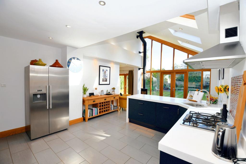 Brookwood Avenue, Sale, M33 4 bed detached house for sale £1,000,000