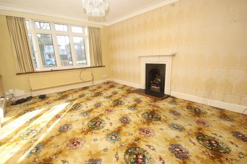 14 Midfield Way, Orpington, BR5 2QJ