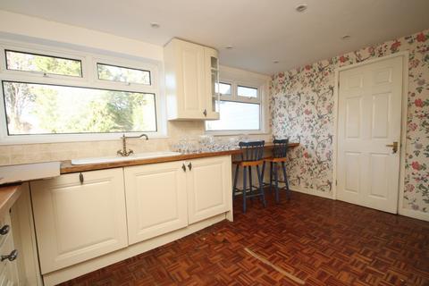14 Midfield Way, Orpington, BR5 2QJ