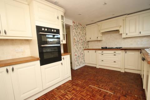 14 Midfield Way, Orpington, BR5 2QJ