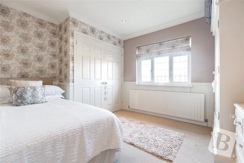 11 Walmer Close, Romford, RM7 8QH