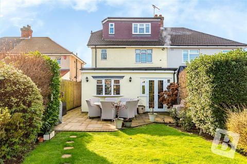 11 Walmer Close, Romford, RM7 8QH